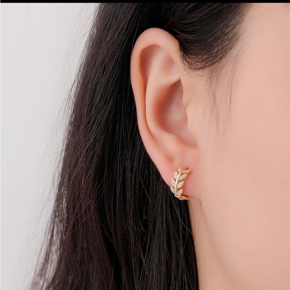 Gold leaf earring